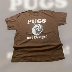 Pugs Not Drugs Graphic T-Shirt Size XL